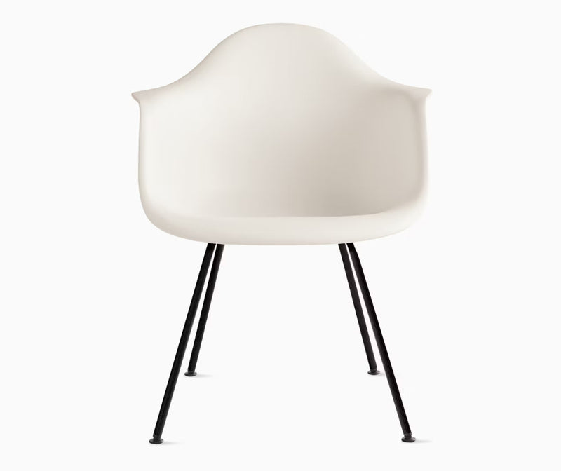 Eames Fauteuil plastique moulé