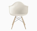 Eames Fauteuil plastique moulé