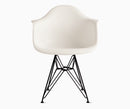 Eames Fauteuil plastique moulé